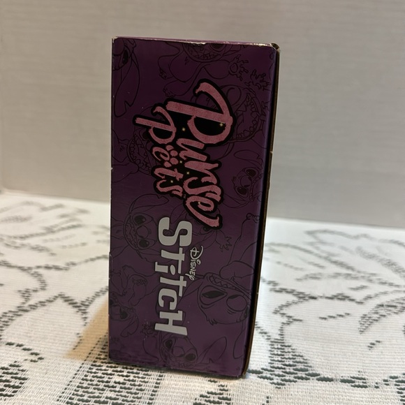 Disney Stitch Purse Pets 30+ Sounds Responds to Touch, Blinks! Games & Music - Picture 4 of 6